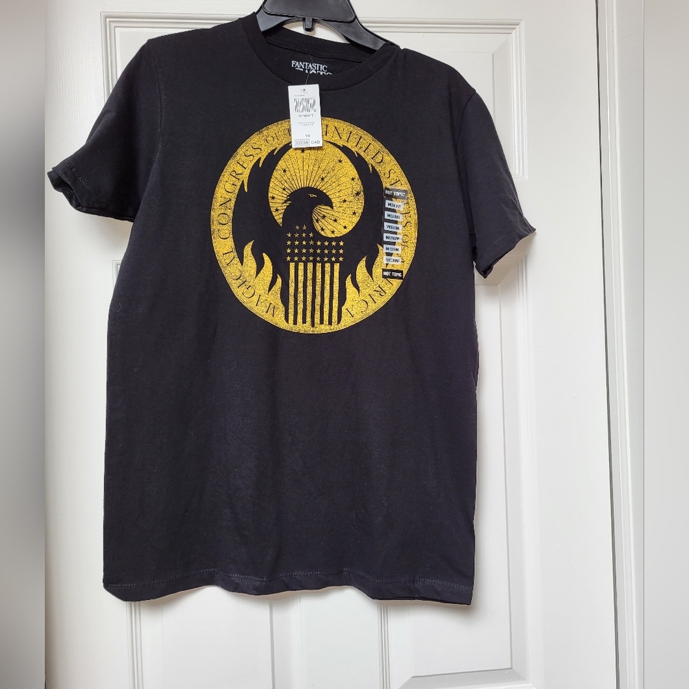 Magical Congress of the USA Fantastic Beasts Tshirt Size Medium New With Tags
